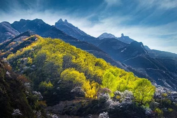 白石山景區(qū)<a href='http://www.okeytime.com/' target=_blank>旅游攻略</a>一日游
